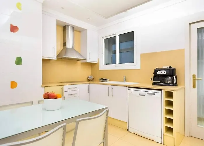 The Collection - And Elegant 4 Bedroom By Placa Catalunya *